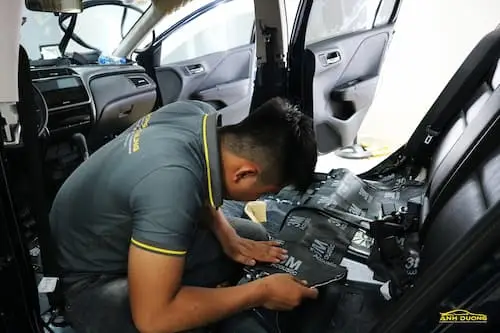 cach am chong on o to