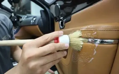 dich vu ve sinh noi that o to detailing chuyen nghiep 400x250